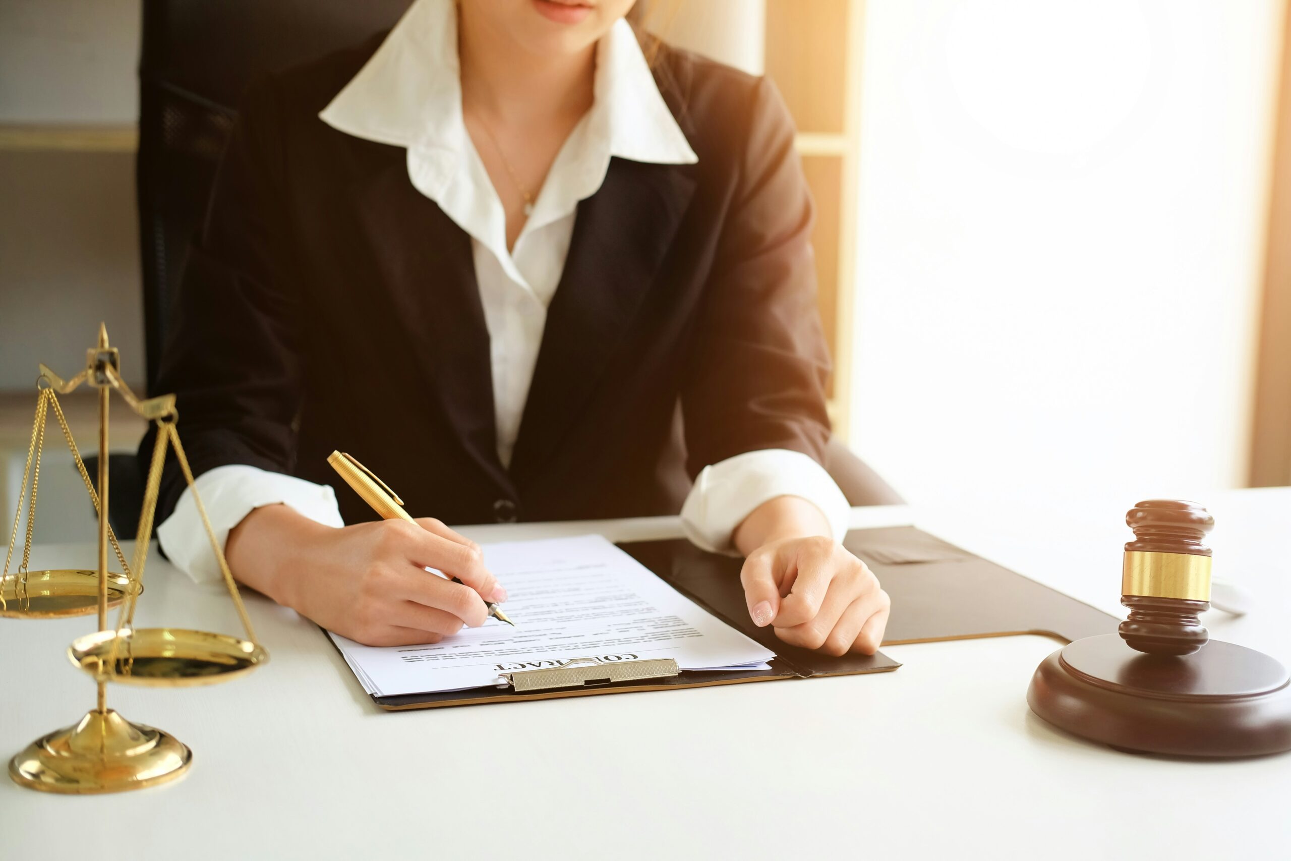 female attorney attire